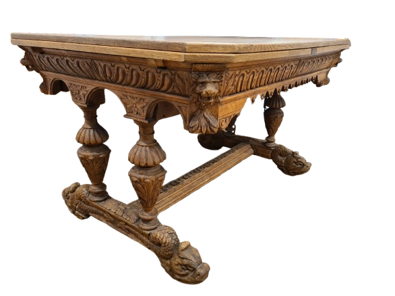 Antiker Esstisch Französische Renaissance aus edlem Nussbaumholz