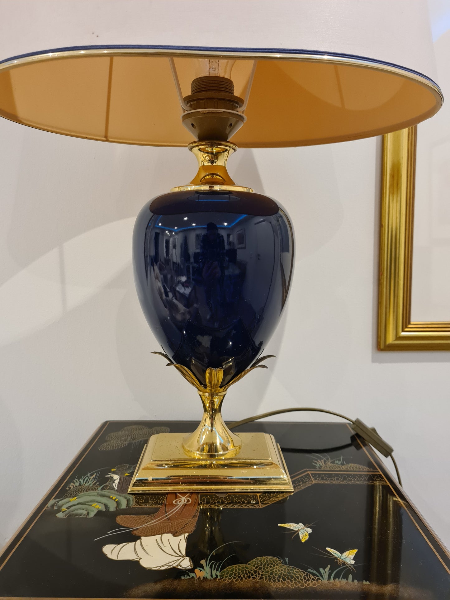 Le Dauphin Tischlampe – Porzellan Messing