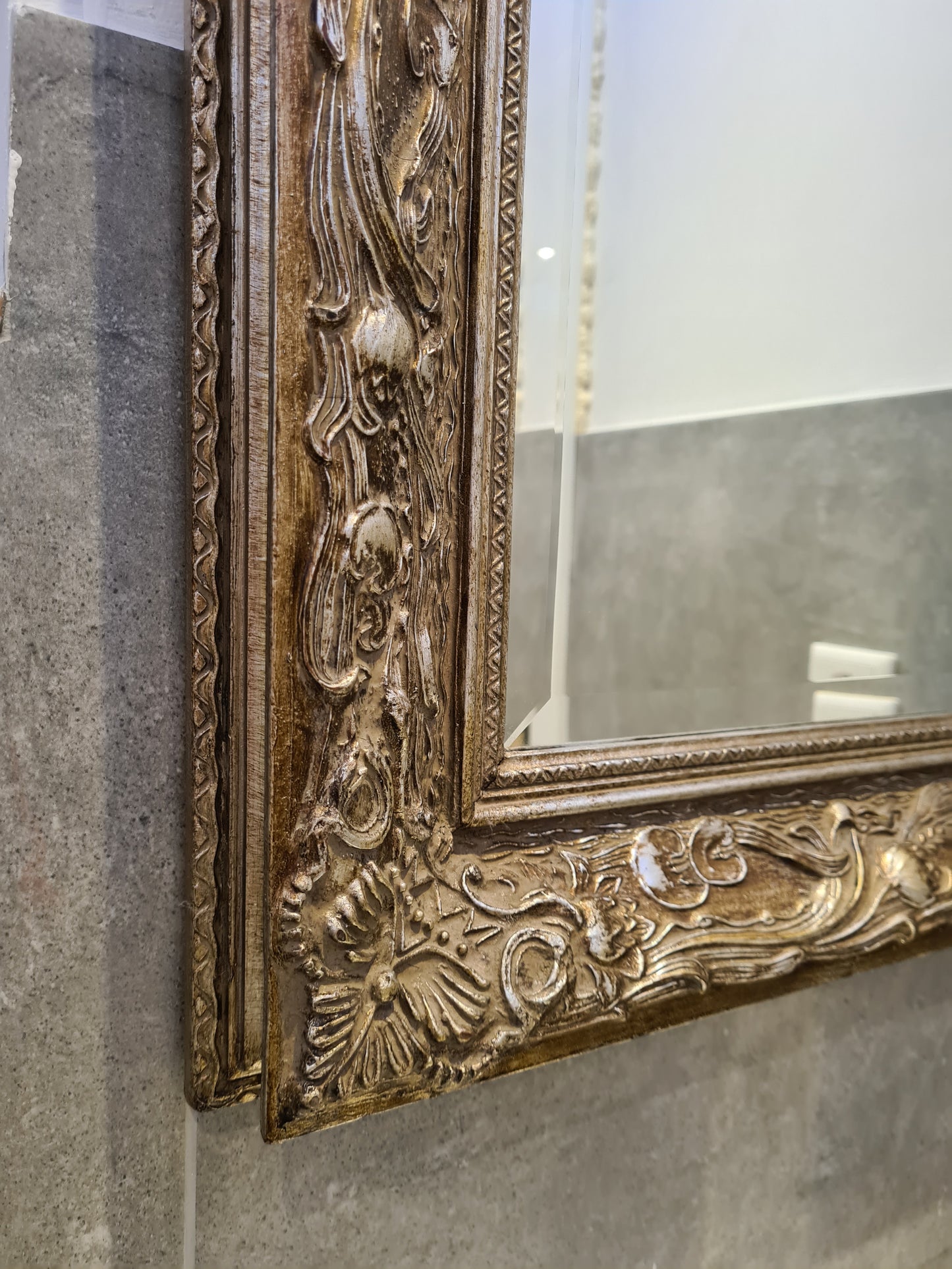 Jugendstil Spiegel mit vergoldeten Holzrahmen 70x60cm