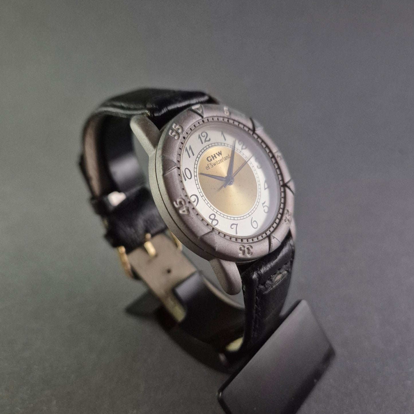 GHW of Switzerland Damenarmbanduhr – Eleganz und Schweizer Qualität