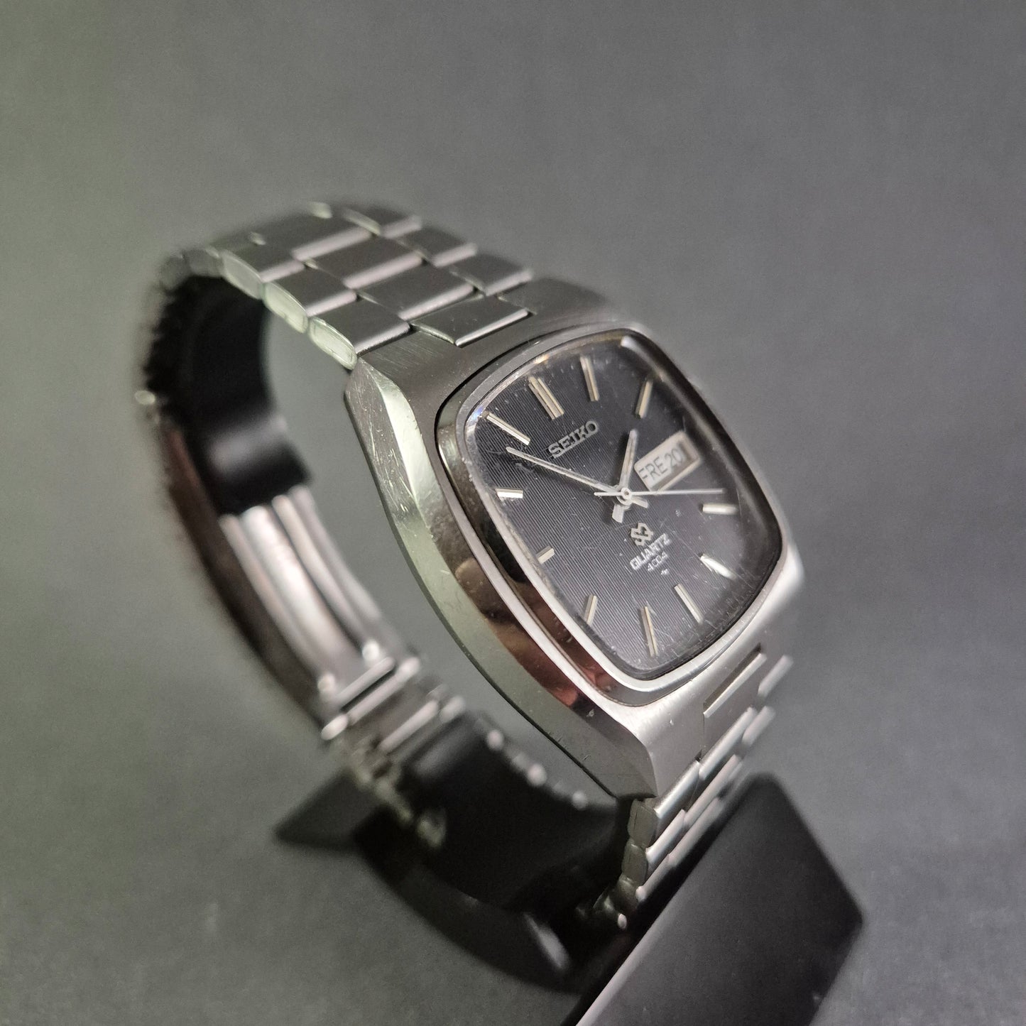 Seiko Herrenarmbanduhr – Klassisches Design mit Datumsanzeige