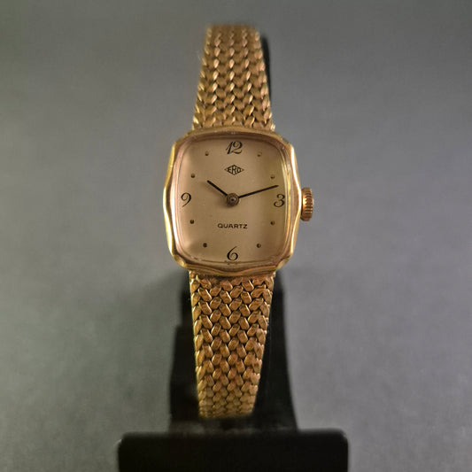 Elegante Damenuhr mit goldfarbenem Mesh-Armband