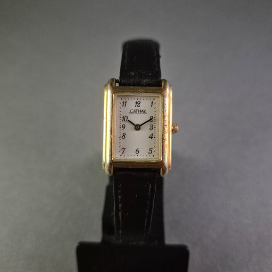 Cathay Damenarmbanduhr – Klassische Eleganz im Kompaktformat