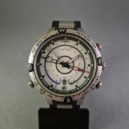 Sportliche Timex Herrenarmbanduhr – Multifunktional und robust