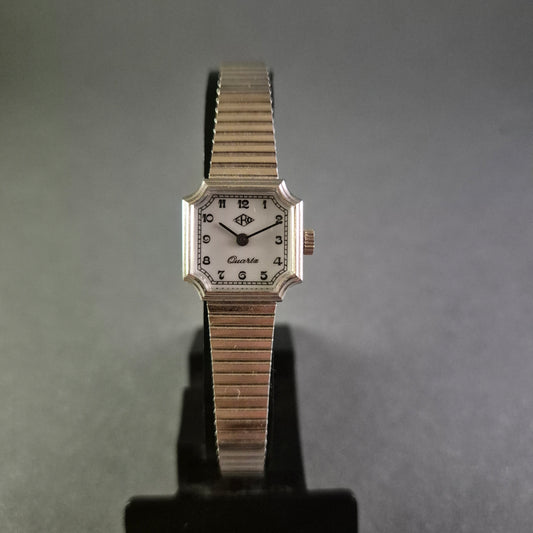 Klassische Damenarmbanduhr von ERO – Elegantes Design für den Alltag