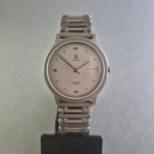 Elegante Titan Herrenarmbanduhr – Minimalistisches Design mit Funktionalität