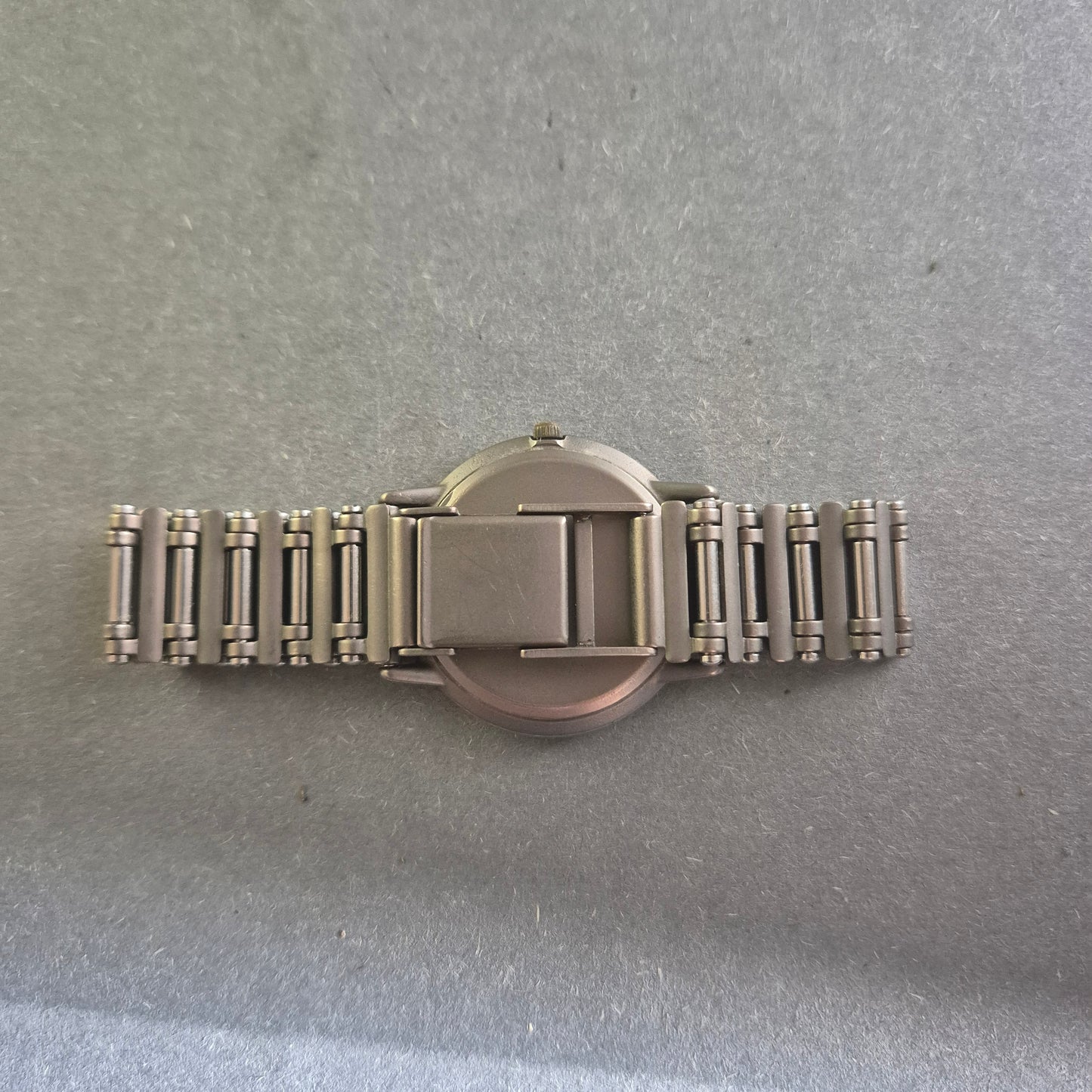 Elegante Titan Herrenarmbanduhr – Minimalistisches Design mit Funktionalität