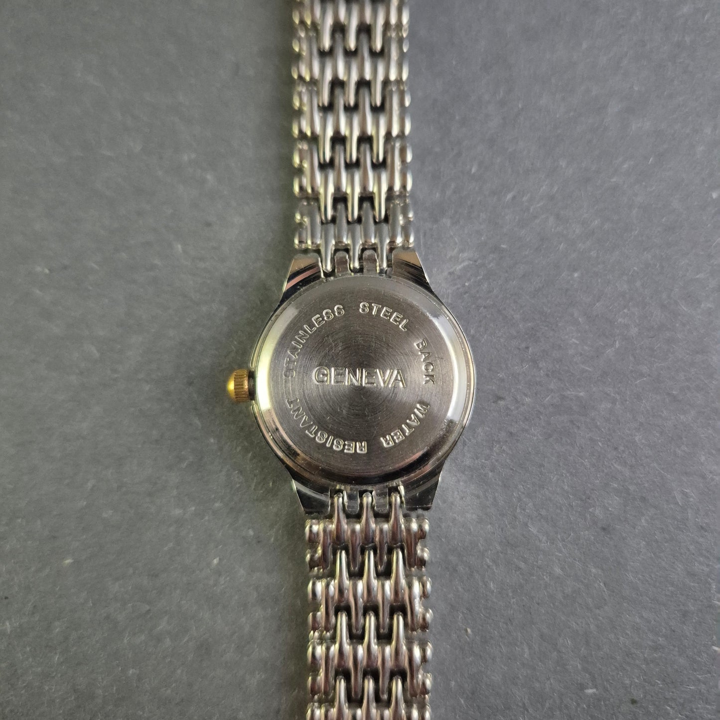 Geneva Damenarmbanduhr – Klassisches Design in Bicolor