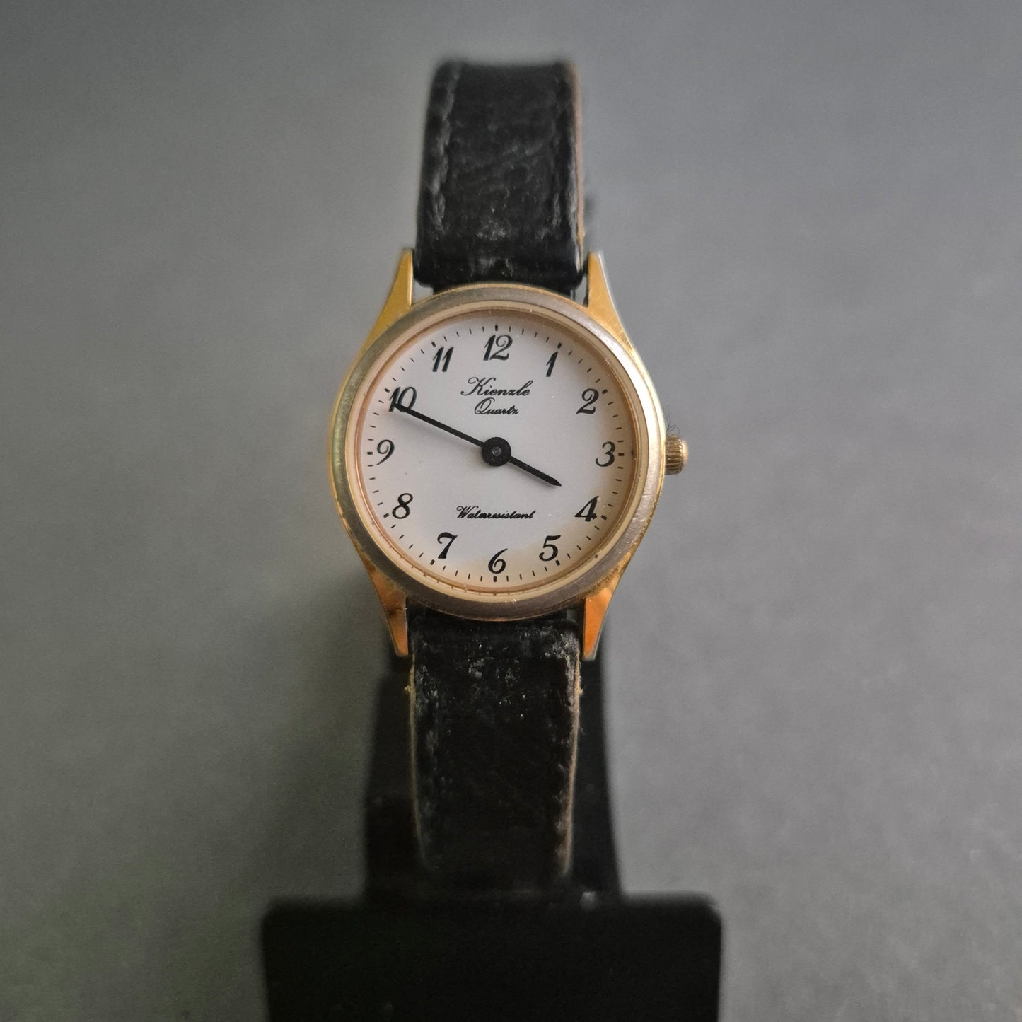Klassische Kienzle Damenuhr – Schlichte Eleganz mit Vintage-Charme