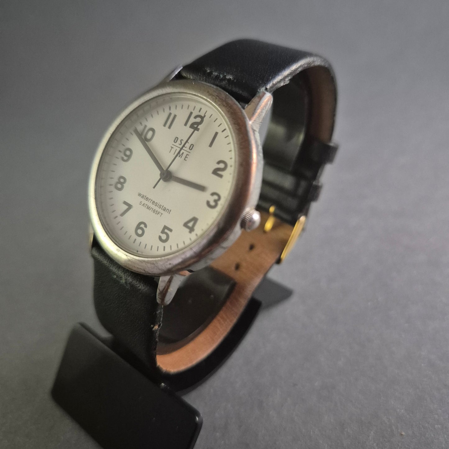 Praktische Osco Time Herrenarmbanduhr – Wasserdicht und alltagstauglich