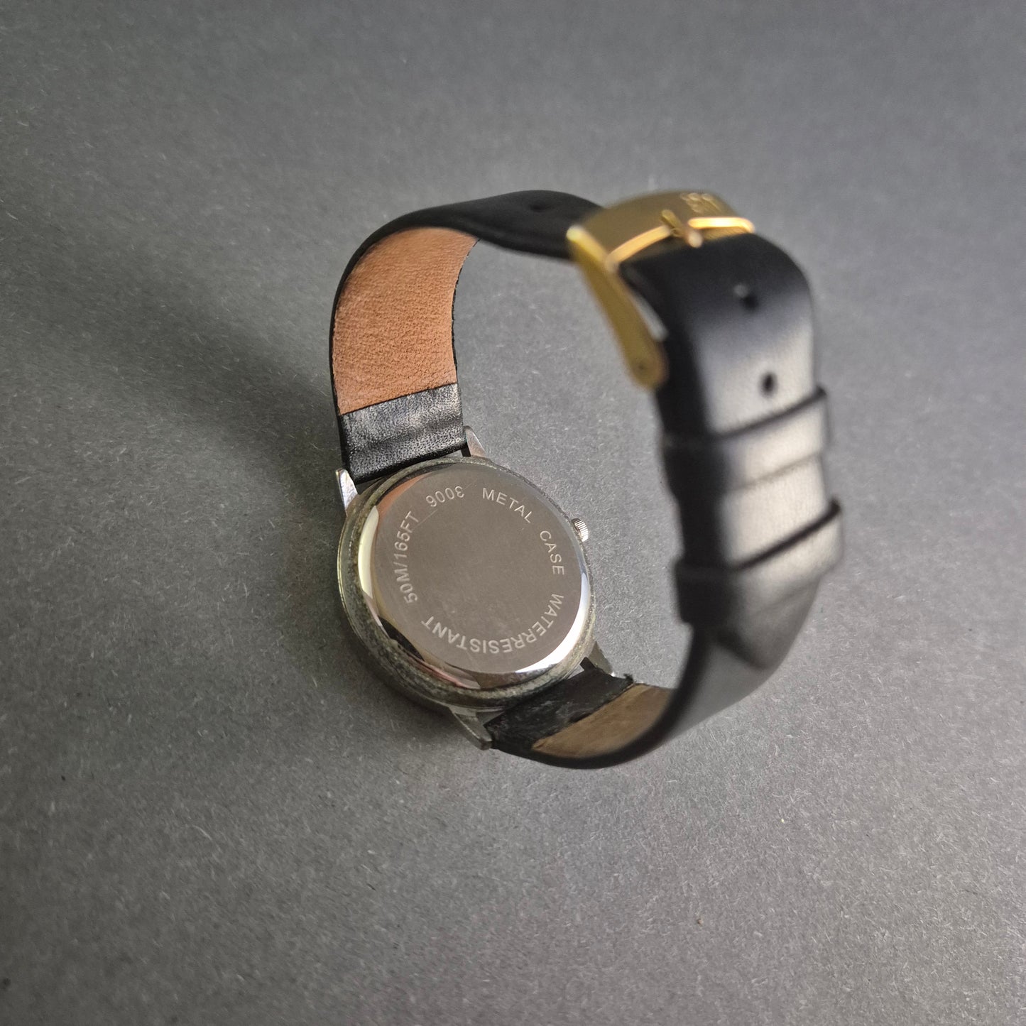 Praktische Osco Time Herrenarmbanduhr – Wasserdicht und alltagstauglich