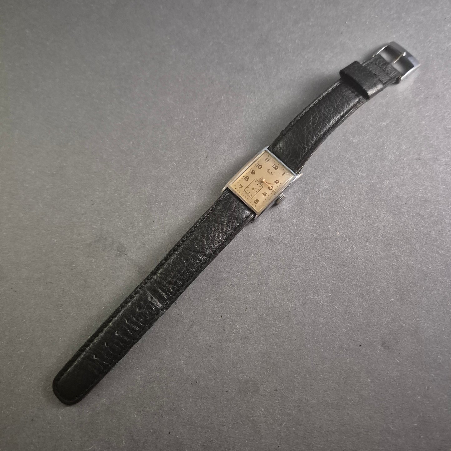 Elegante Exita Herrenarmbanduhr – Klassisches Design mit Lederarmband
