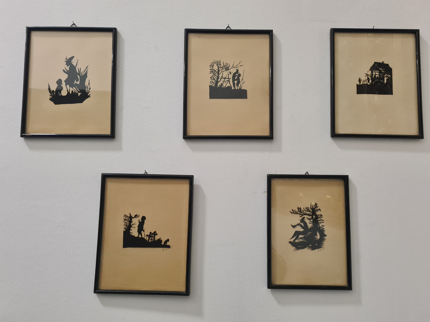 5 Stück Art Deco Scherenschnitt im Holzrahmen 22x18cm