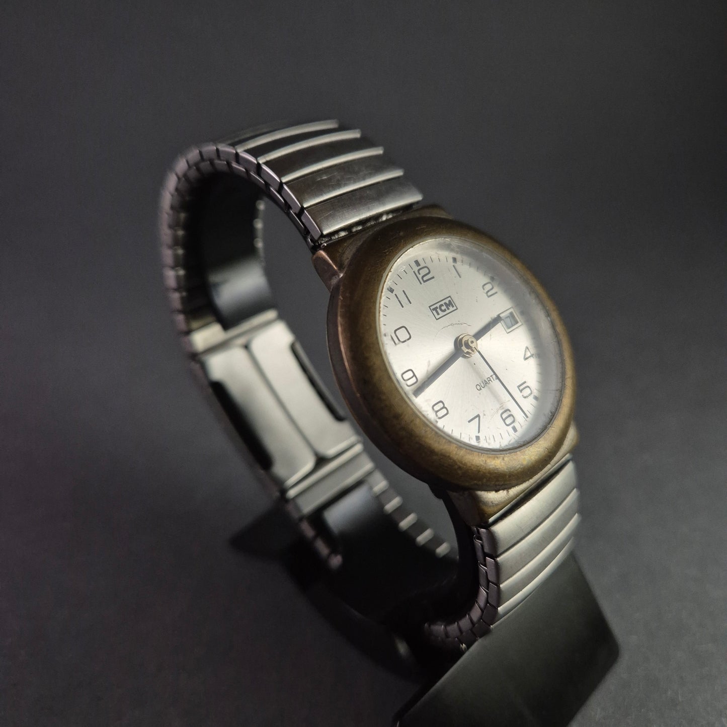 Klassische TCM Herrenarmbanduhr – Robustes Design für den Alltag