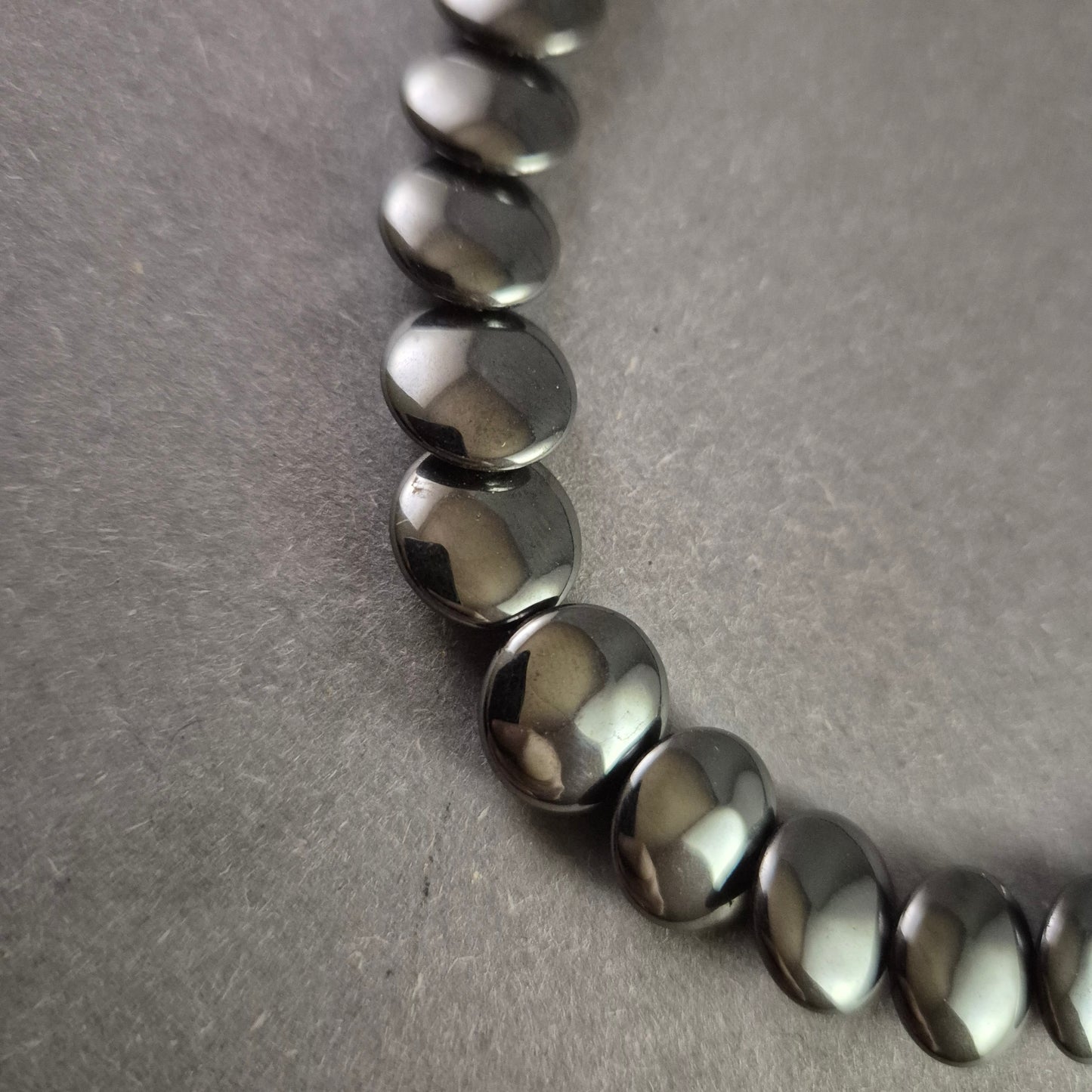 Elegante Hämatit-Halskette – Zeitloser Glanz für jeden Anlass