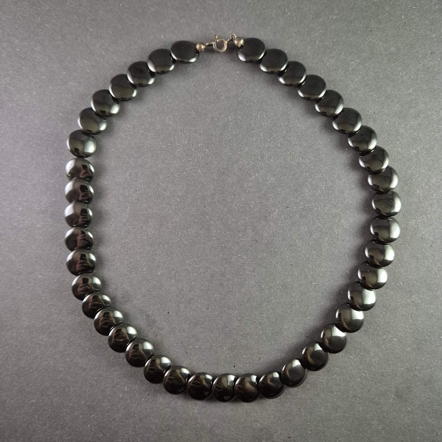 Elegante Hämatit-Halskette – Zeitloser Glanz für jeden Anlass