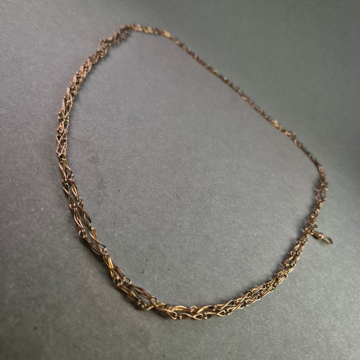 Feine Vintage-Kette aus bronzefarbenem Metall – Filigranes Design