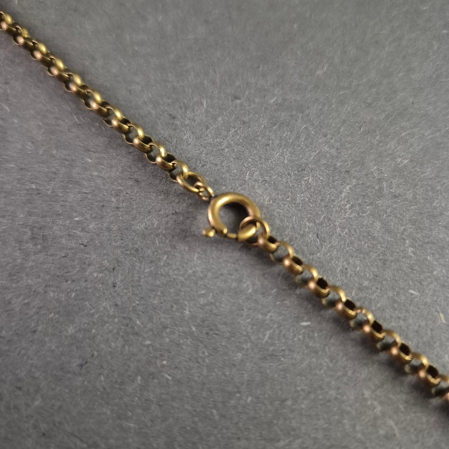 Antike Taschenuhr mit Messingkette – Elegantes Vintage-Design