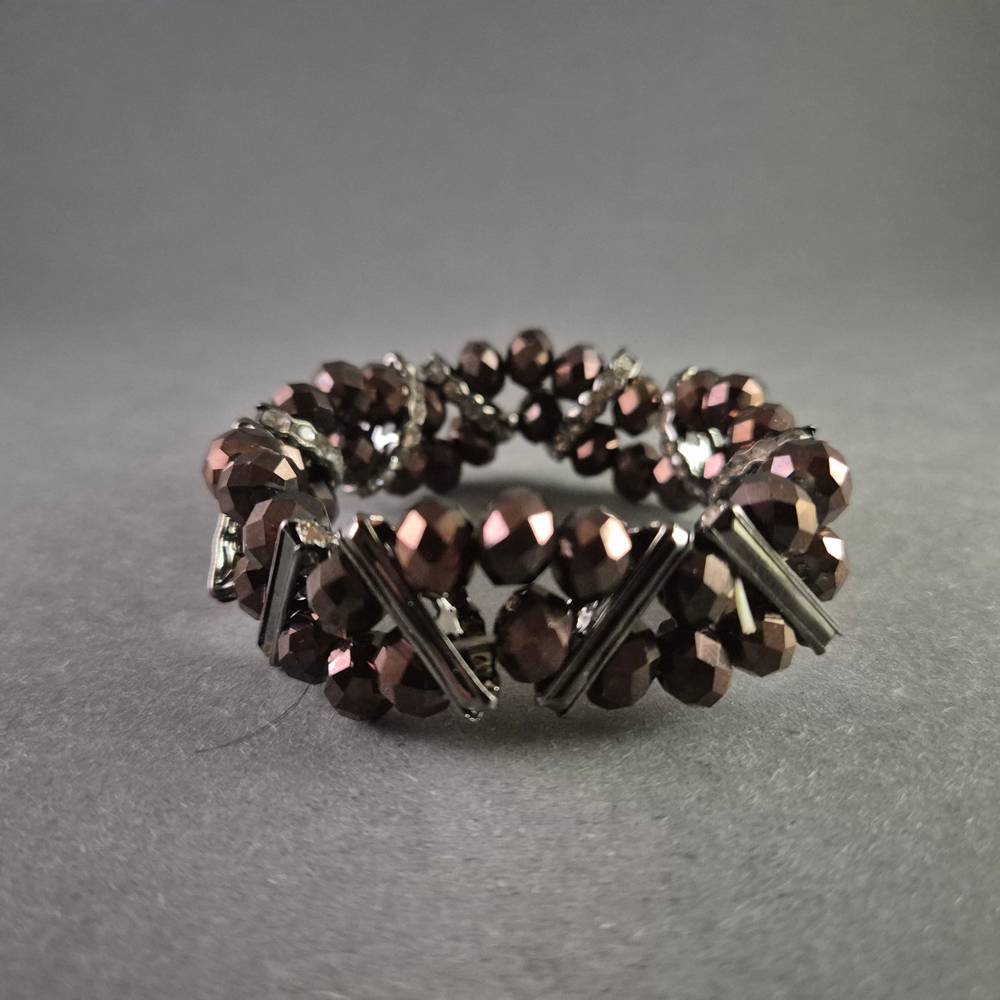 Braunes Funkel-Armband mit Kristallglas – Edler Look für jeden Anlass