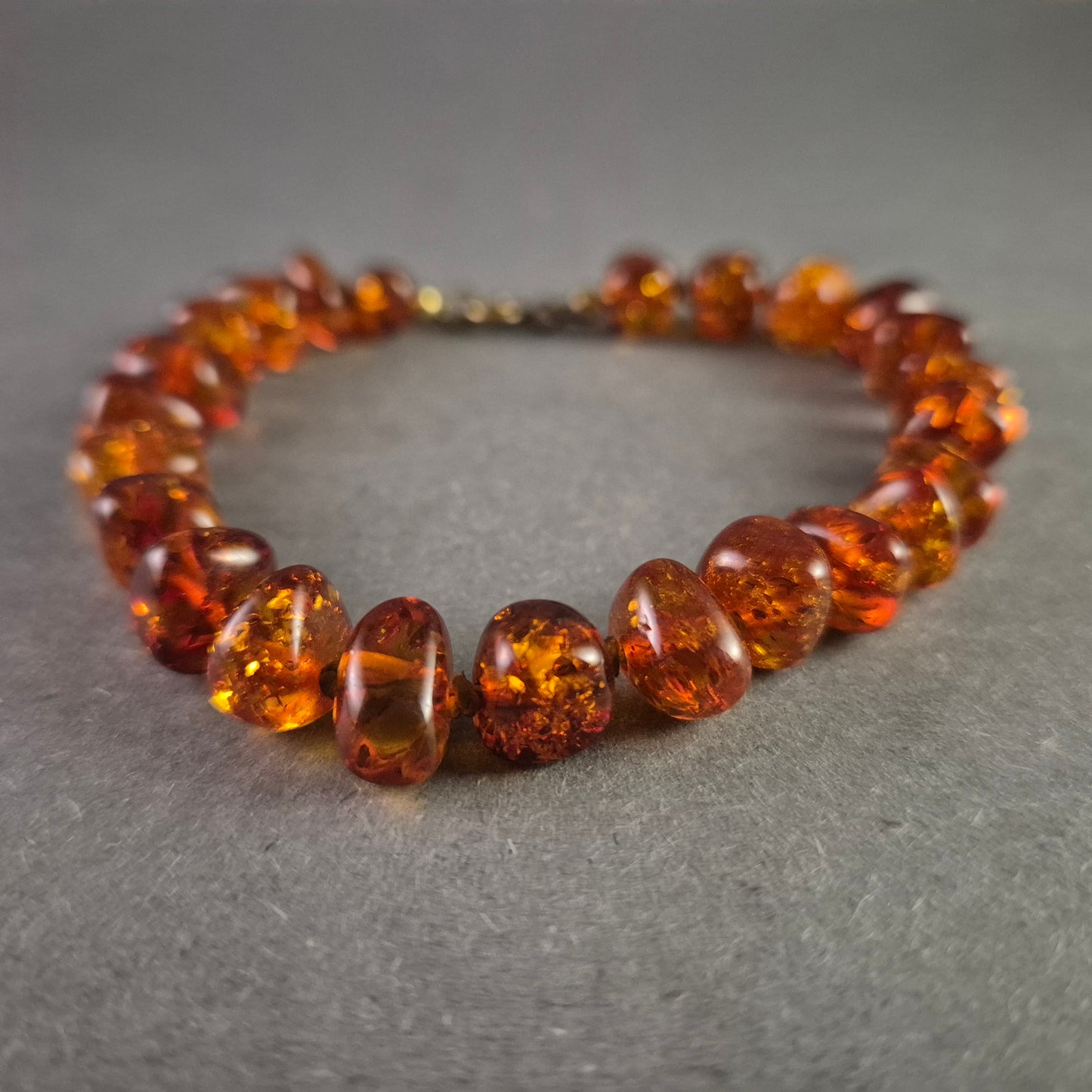 Elegantes Bernstein-Armband – Wärme und Glanz für jeden Anlass