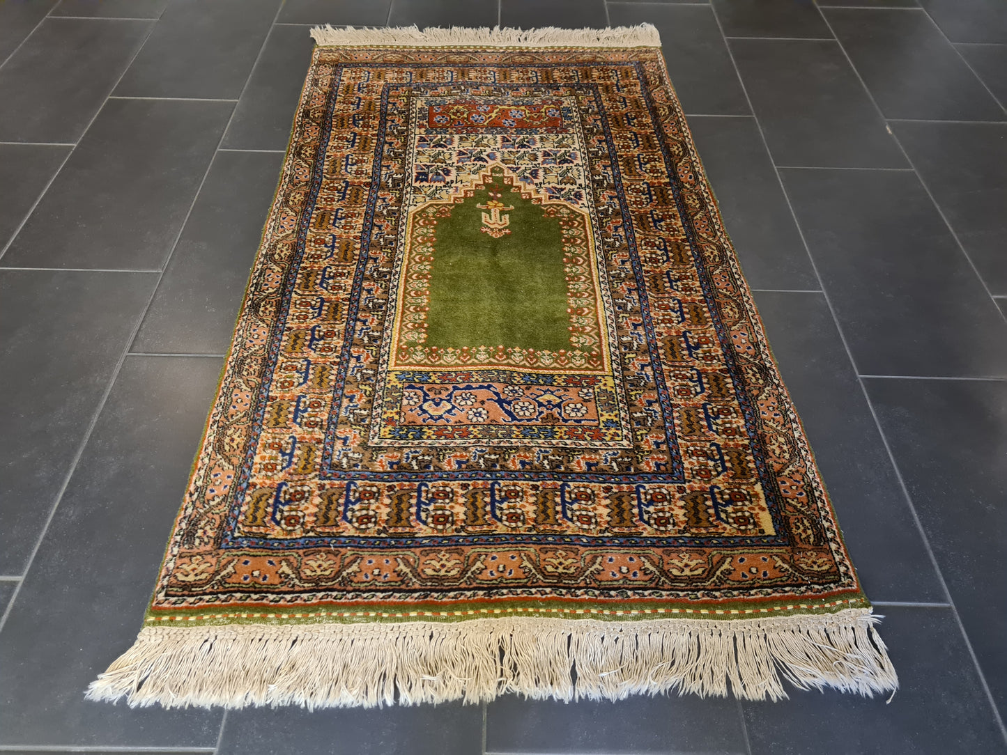 Seidenteppich Orientteppich Handgeknüpfter Teppich Kayseri Mihrab 160x91cm