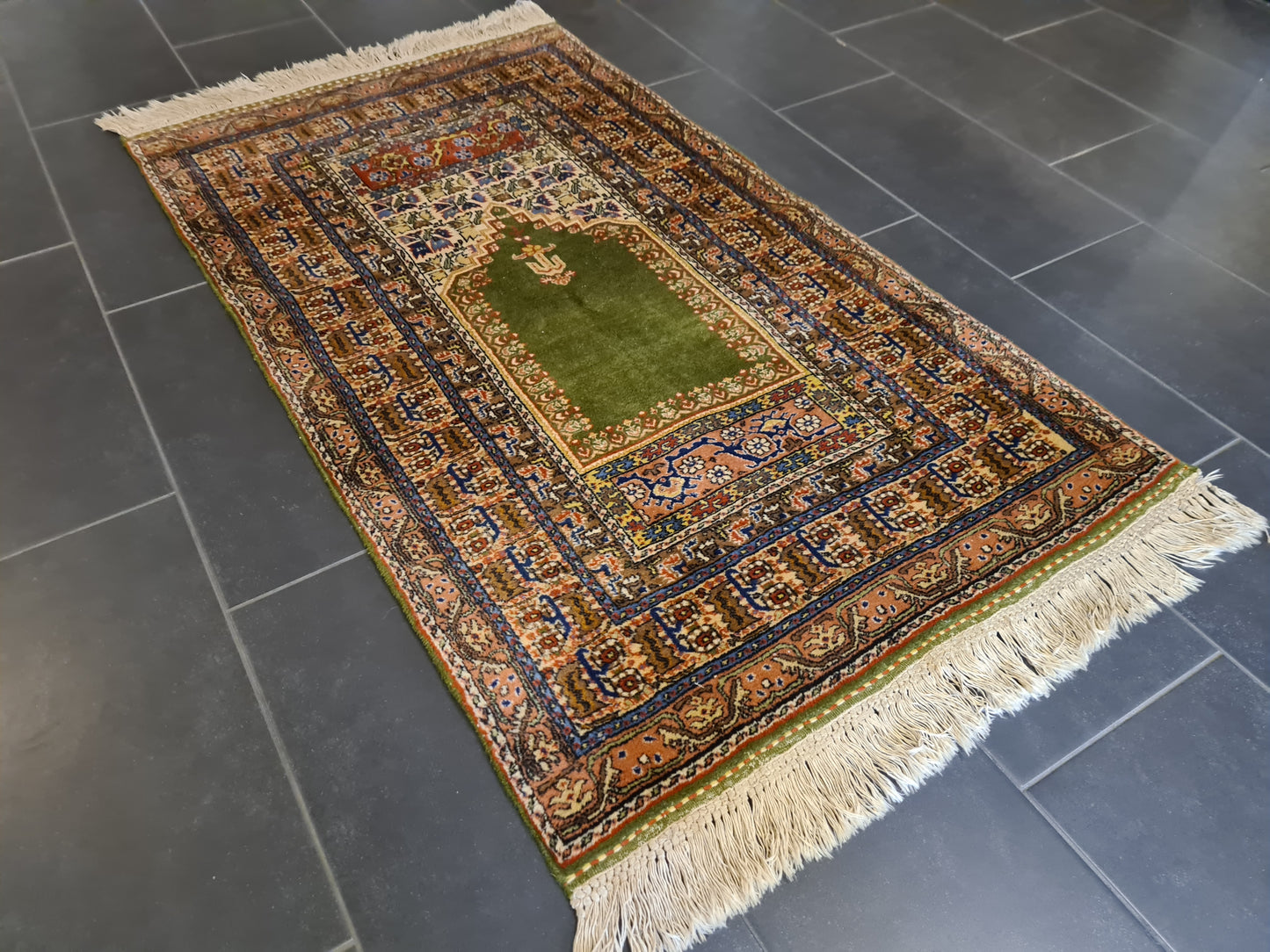 Seidenteppich Orientteppich Handgeknüpfter Teppich Kayseri Mihrab 160x91cm