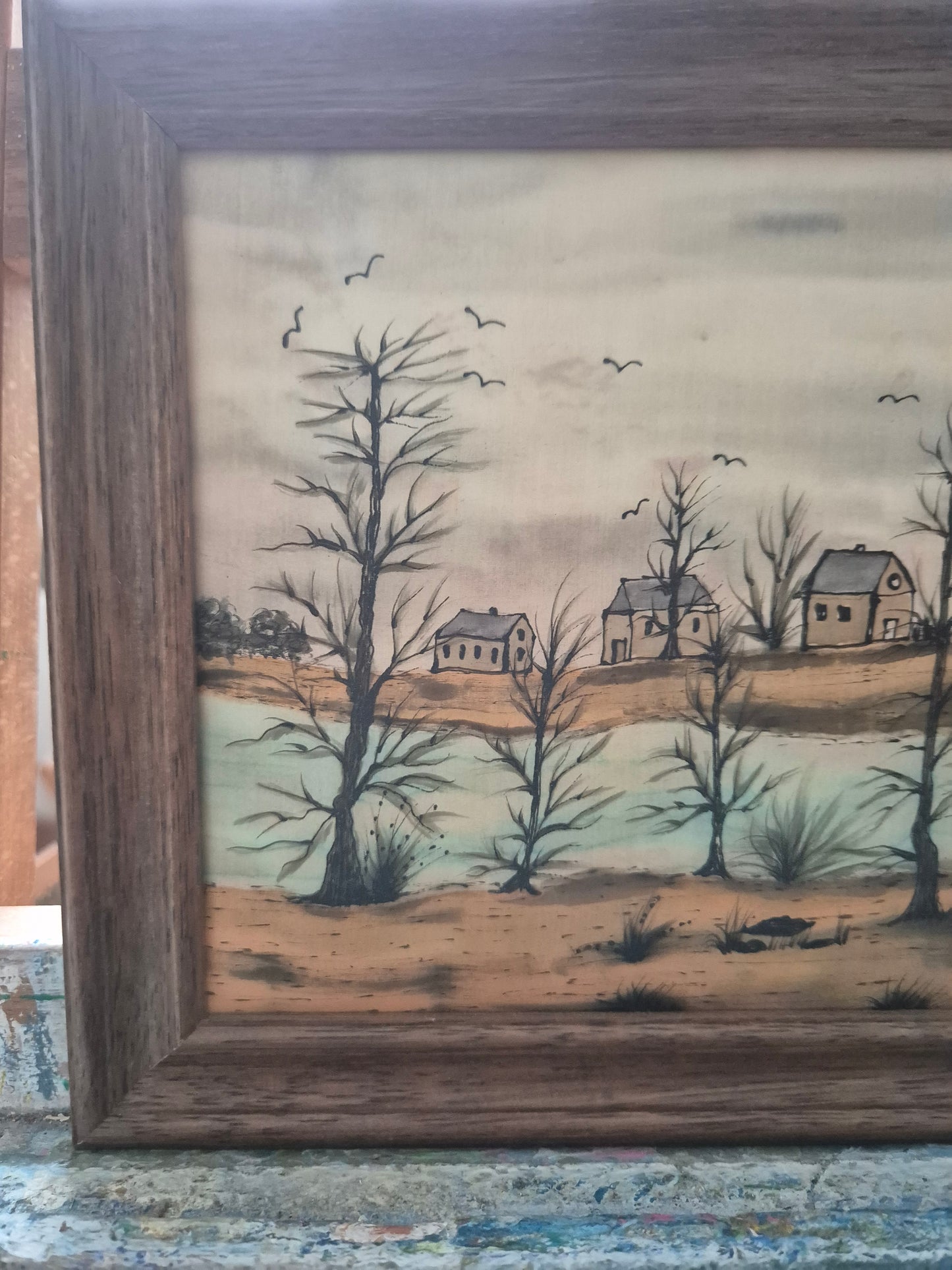 Maria Krah (XX) Seidenmalerei Naive Landschaft mit Häusern 19x24cm