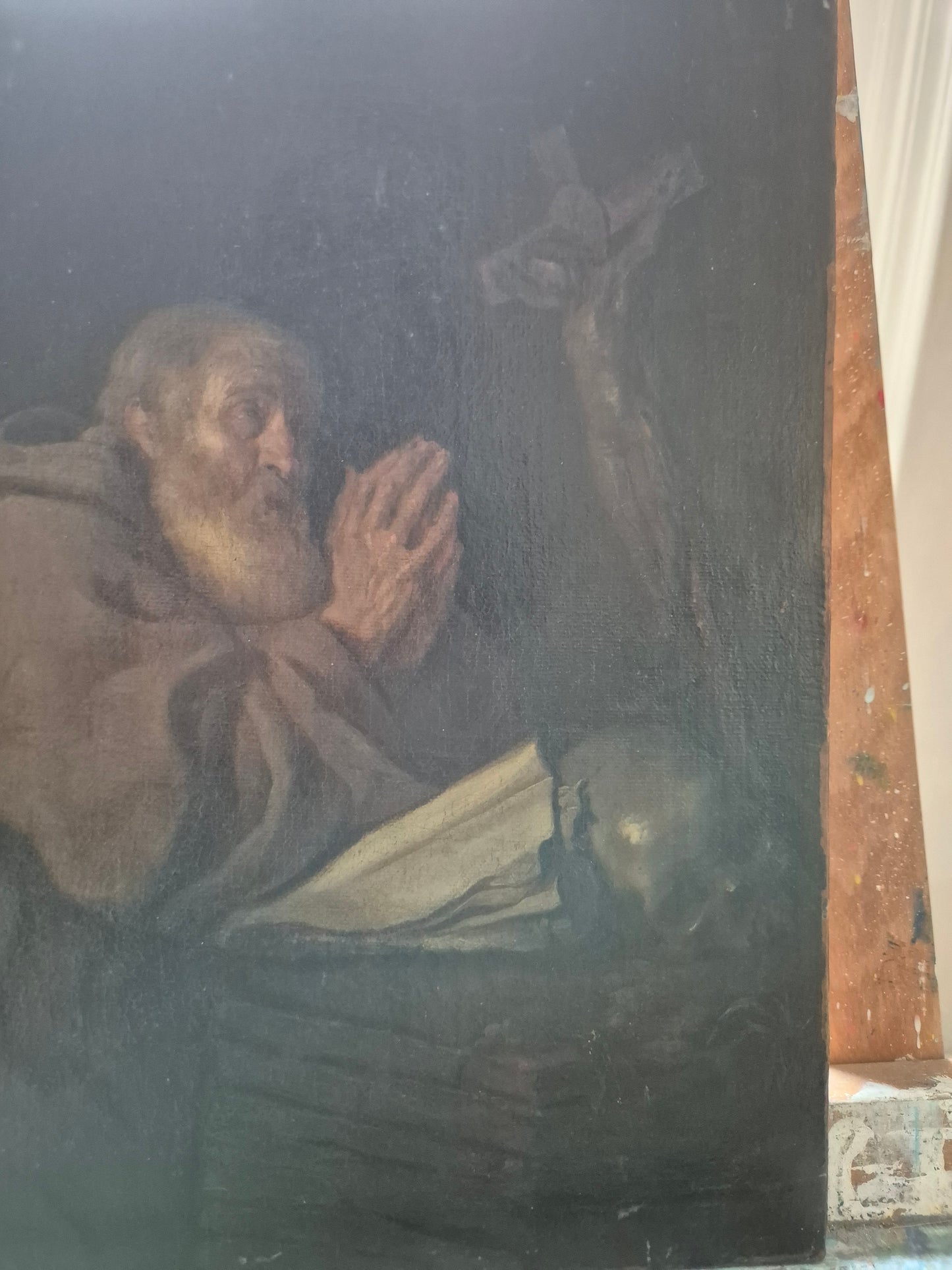 Betender Mönch mit Kruzifix, antikes Ölgemälde 32 x 27 cm