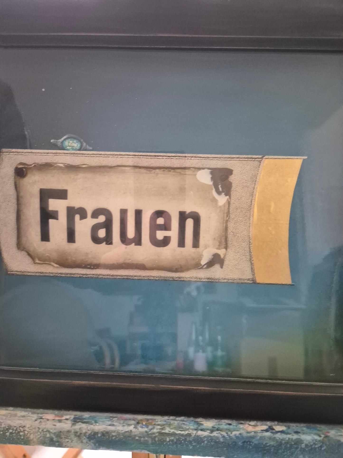 Grafik mit dem Titel Frauen, auf der Rückseite signiert und datiert 1982