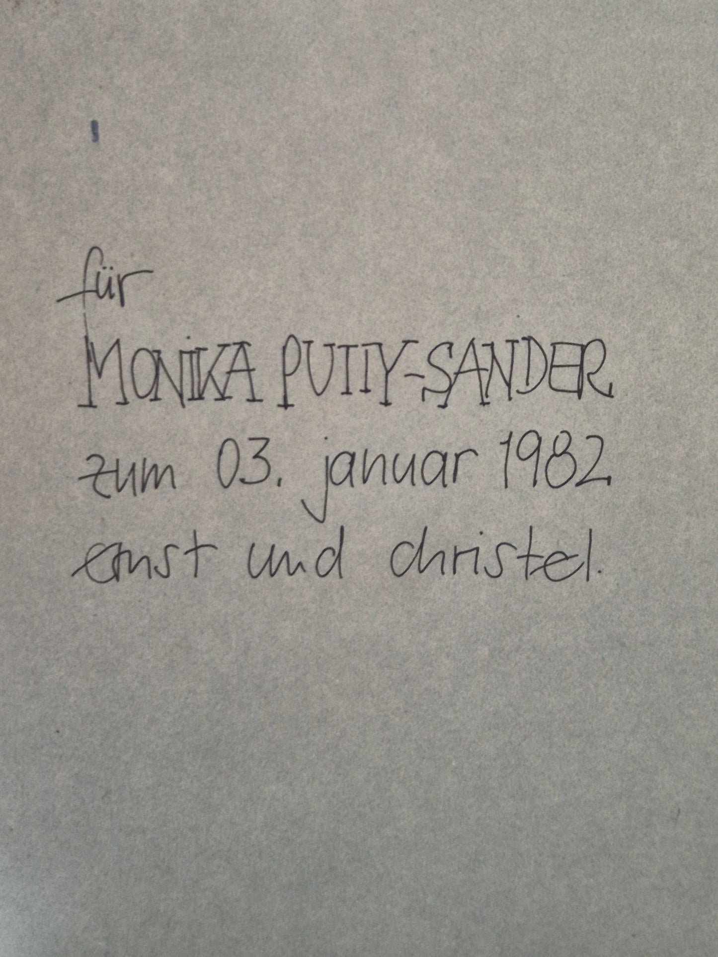 Grafik mit dem Titel Frauen, auf der Rückseite signiert und datiert 1982