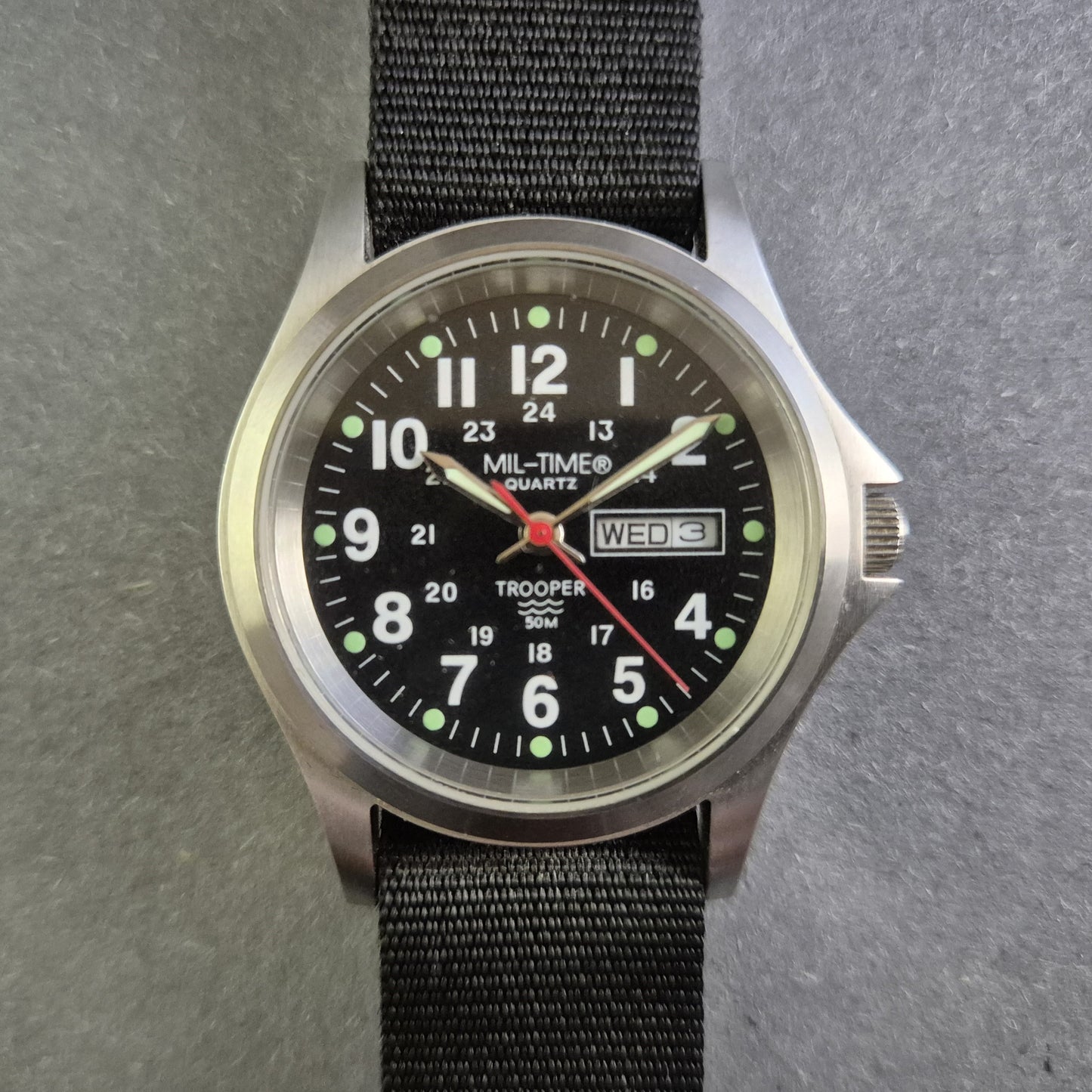 Mil-Time Herrenarmbanduhr – Robuste Militäruhr mit Nylonarmband