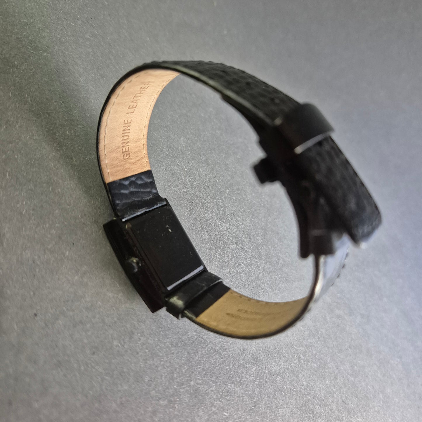 Christina London Damenarmbanduhr – Eleganz mit echten Diamanten