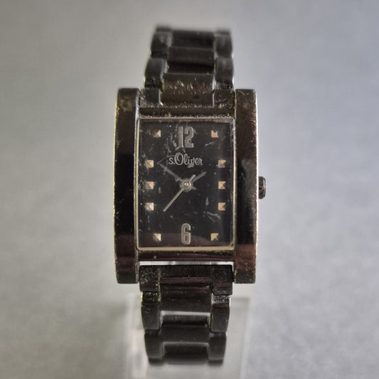 S. Oliver Damenarmbanduhr – Elegantes Design in Schwarz
