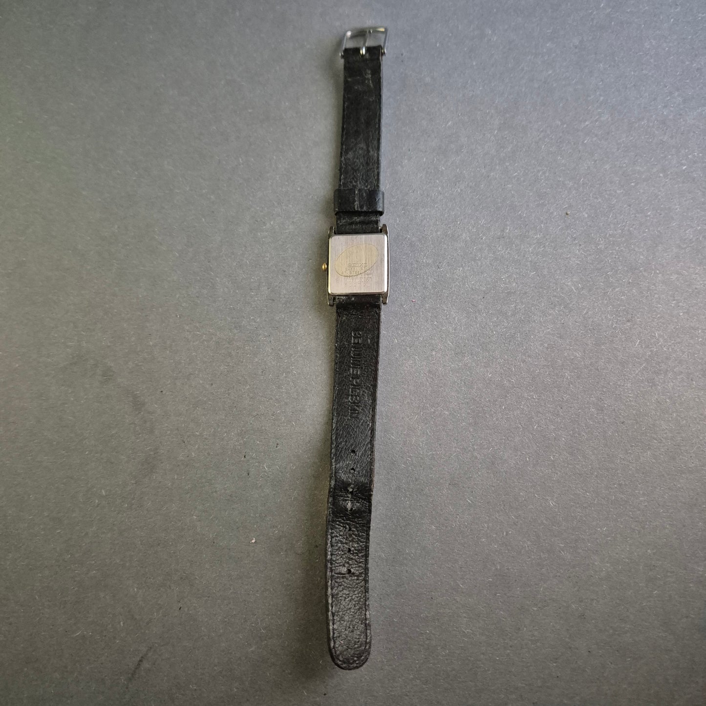 Seiko Vintage Herrenarmbanduhr – Elegantes Design mit einzigartigem Zifferblatt