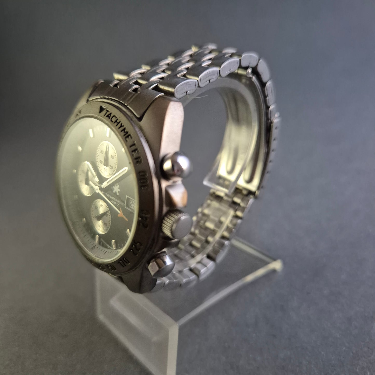 Sportlicher Chronograph Herrenarmbanduhr – Edelstahl mit Tachymeter