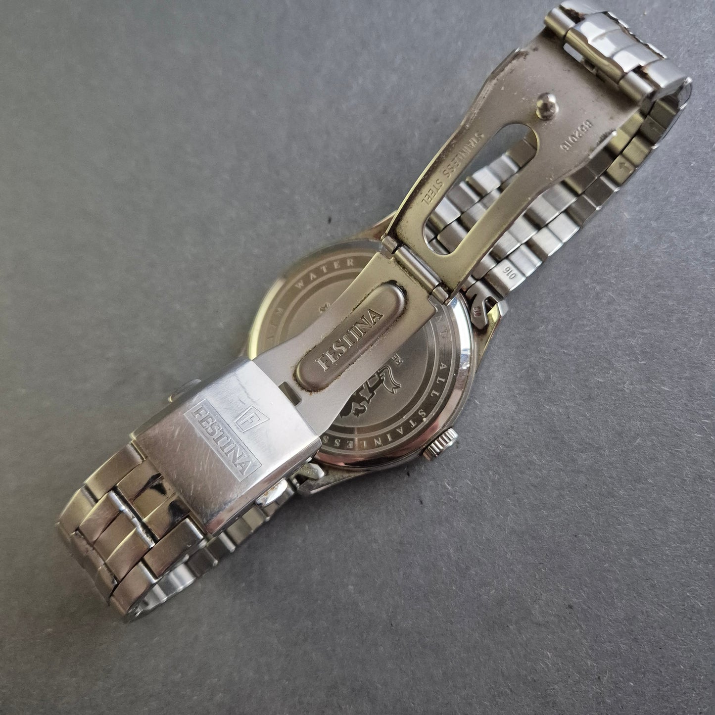 Elegante Festina Herrenarmbanduhr – Multifunktionszifferblatt