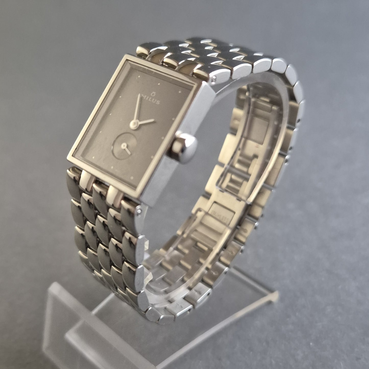 Exklusive Milus Herrenarmbanduhr – Elegantes rechteckiges Design