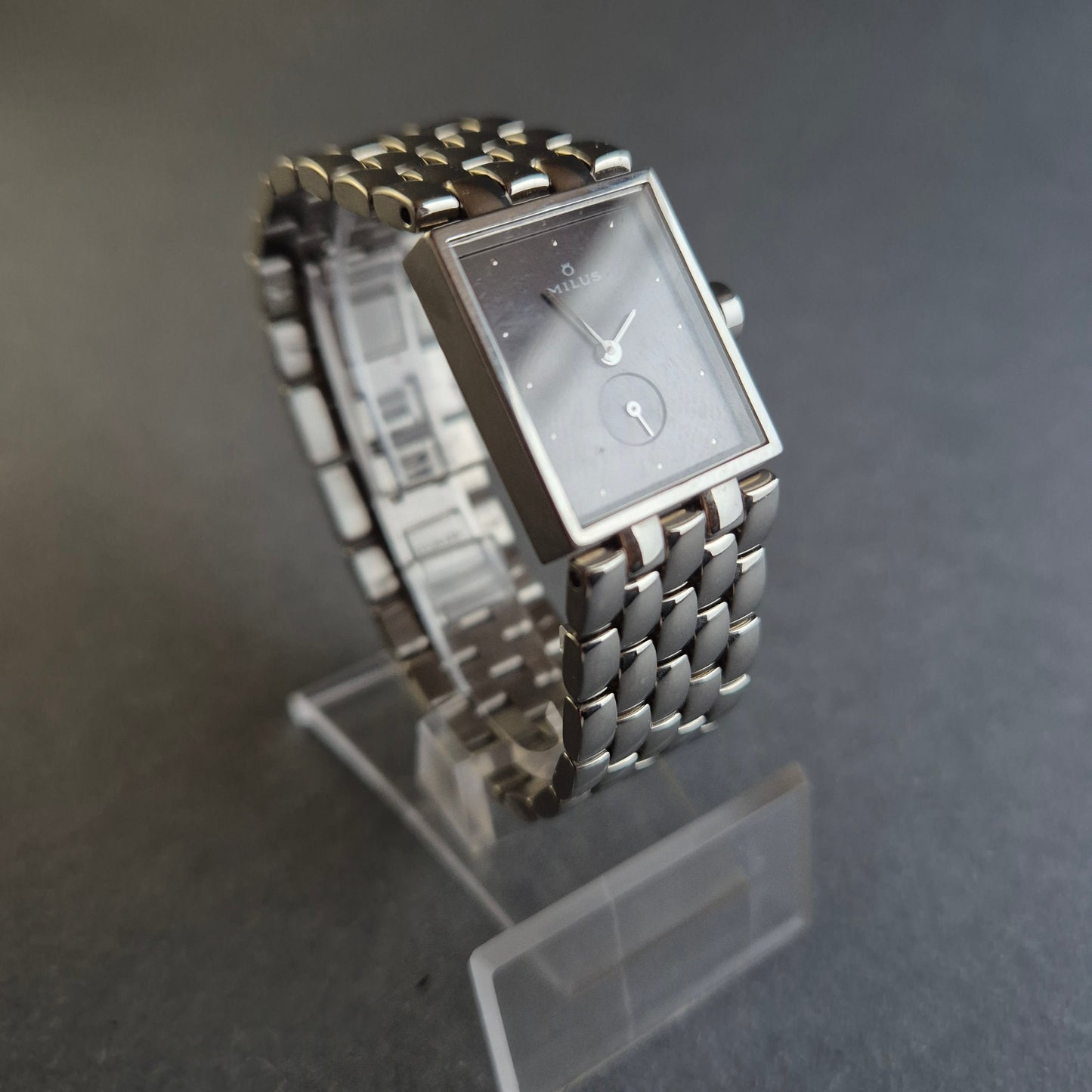 Exklusive Milus Herrenarmbanduhr – Elegantes rechteckiges Design