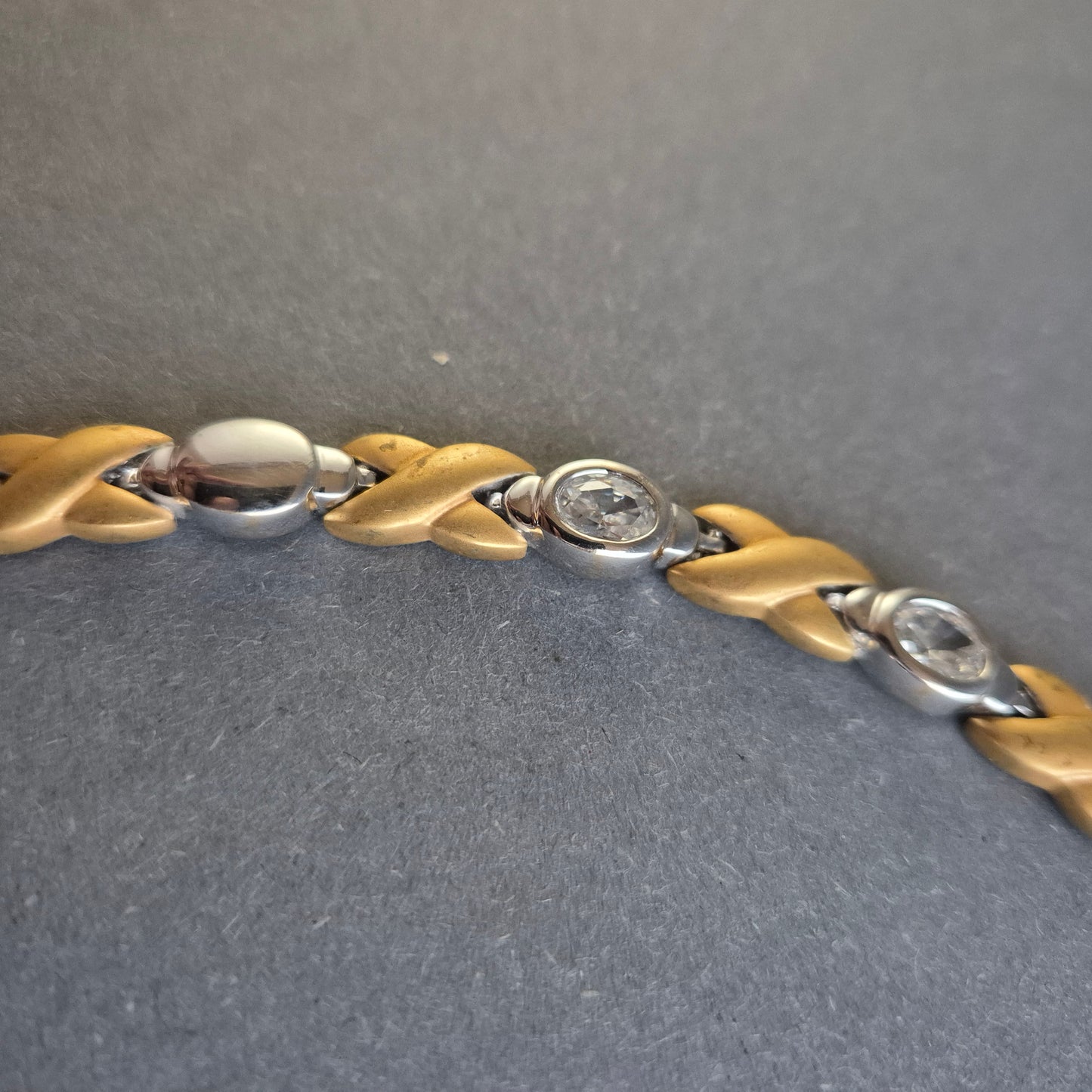 Elegantes Bicolor-Armband mit Zirkonia – Stilvolle Kombination aus Gold & Silber
