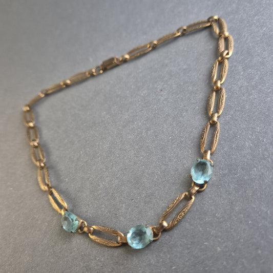 Antike Halskette mit blauen Steinen – Filigranes Design aus vergoldetem Metall