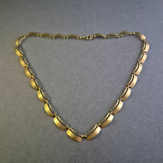 Elegante Vintage-Halskette – Zeitloses Design in Goldoptik