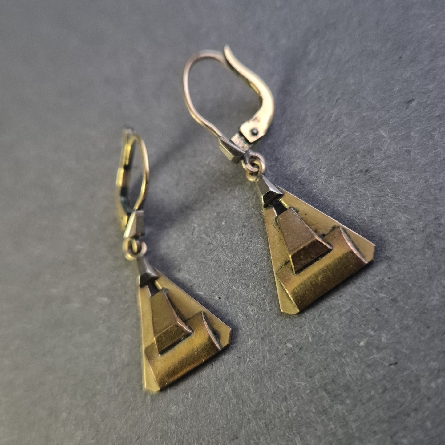 Vintage Art Deco Ohrringe – Geometrisches Design in Goldoptik