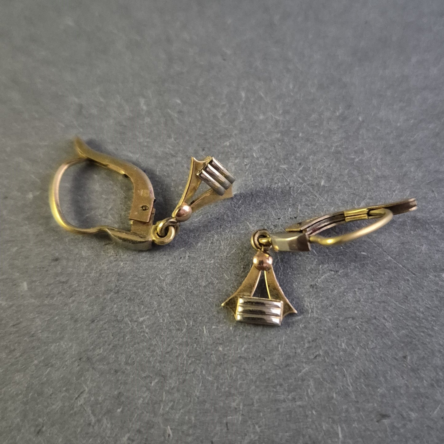 Vintage Art Deco Ohrringe – Geometrisches Design in Goldoptik