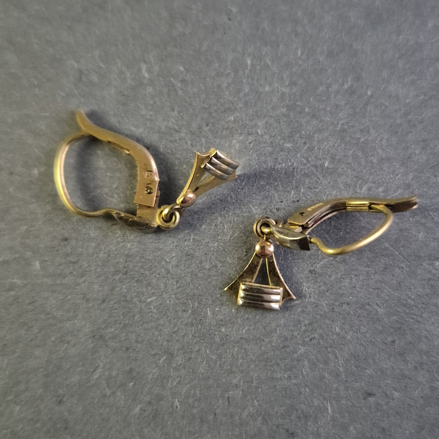 Vintage Art Deco Ohrringe – Geometrisches Design in Goldoptik