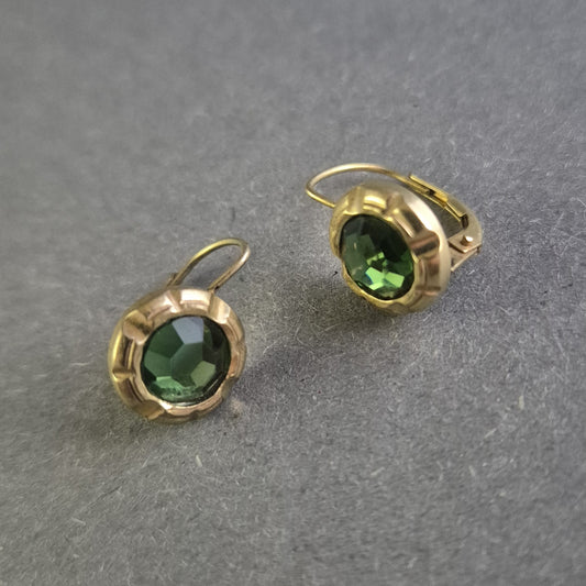 Elegante Vintage-Ohrringe mit grünem Stein – Klassischer Chic