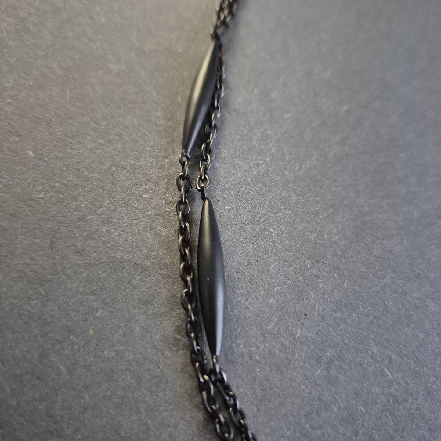 Antike Trauerkette aus schwarzem Glas – Eleganz mit historischer Bedeutung