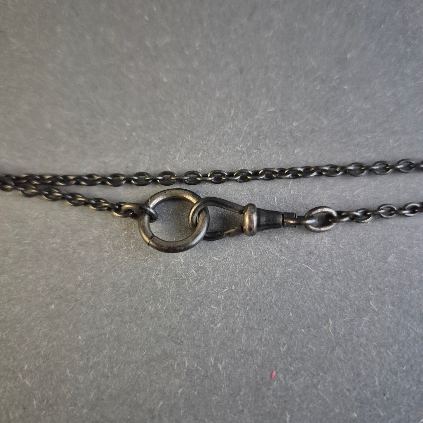 Antike Trauerkette aus schwarzem Glas – Eleganz mit historischer Bedeutung