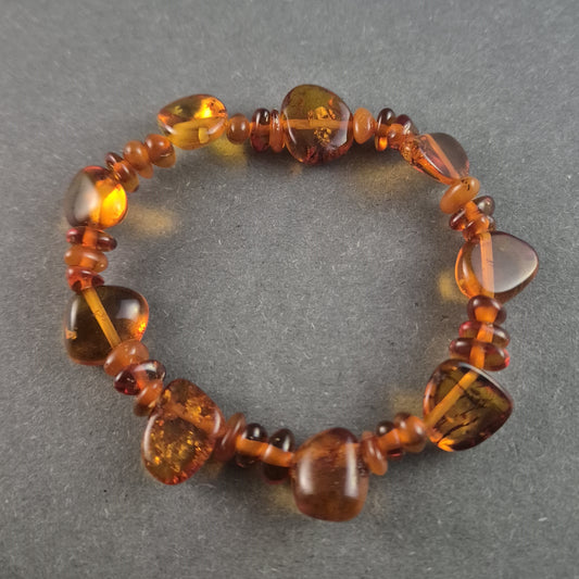 Elegantes Bernsteinarmband – Naturbelassene Schönheit