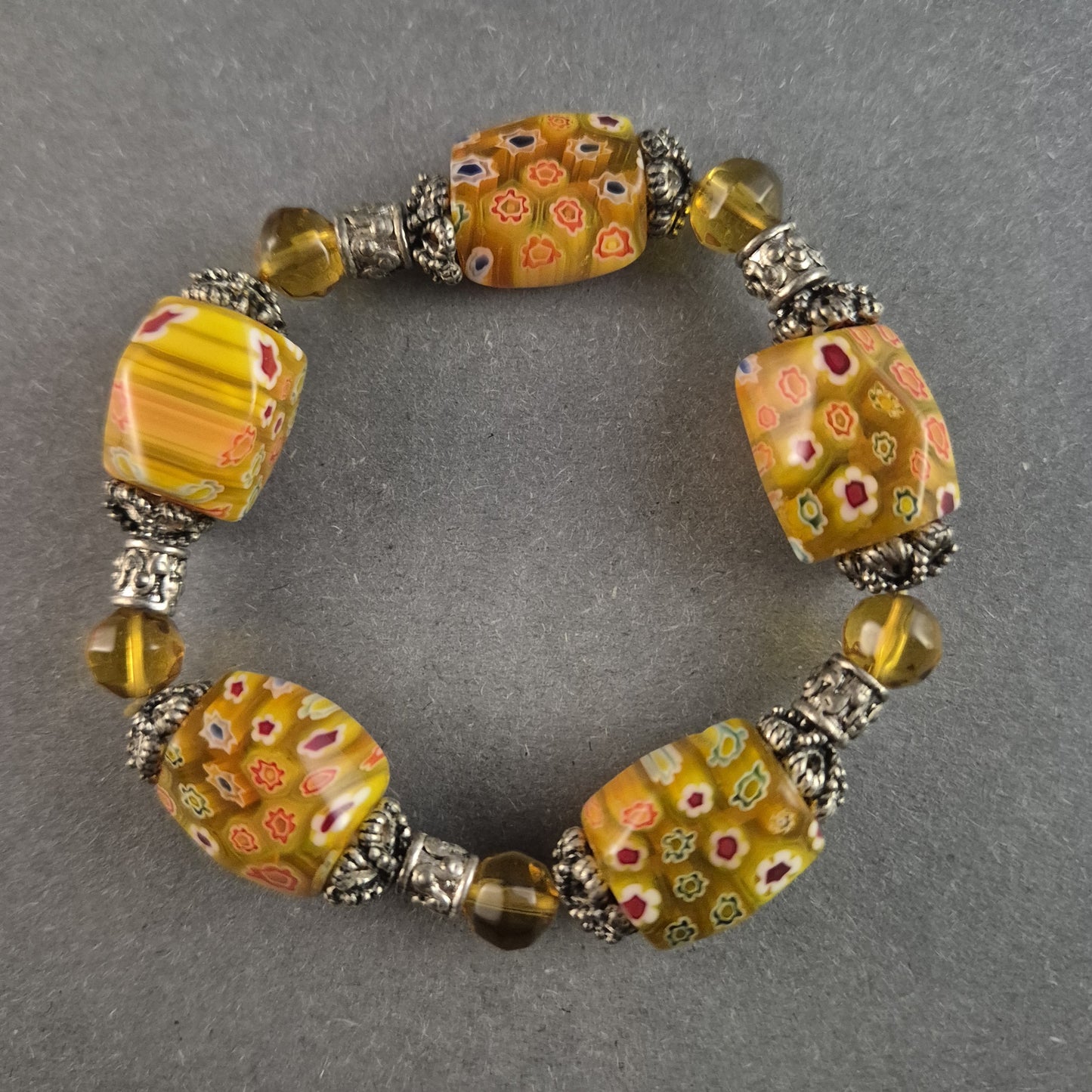 Exklusives Millefiori-Glasarmband – Kunstvolle Farbenpracht