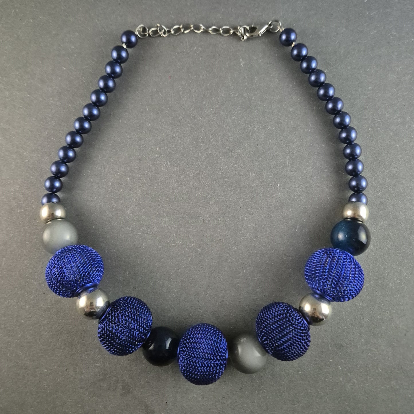 Extravagante Statement-Kette in Blau – Stilvolles Design